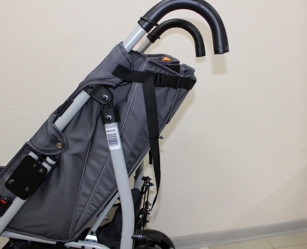 коляска Амбрелла_угол наклона спинки (2)_обрезанная.jpg